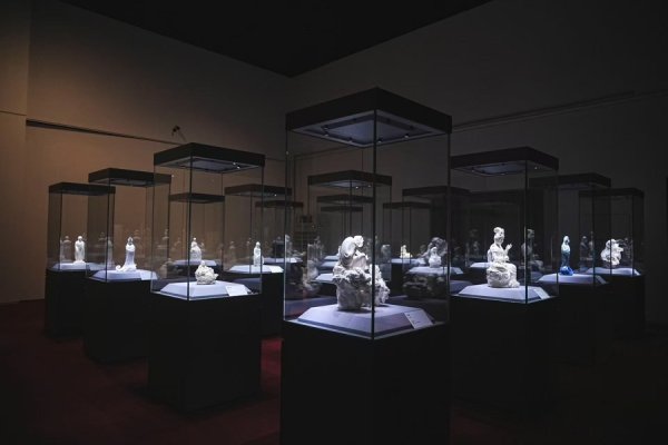 配资资讯网站 这些，竟然都是瓷！独属“中国白”的瓷艺华章沪上奏响